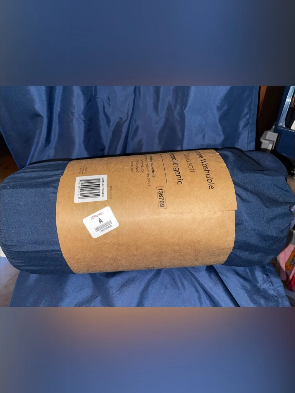 IEnjoy Home All-Weather Down Alternative Comforter - Navy